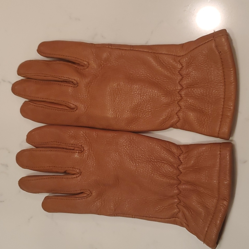 Driving gloves,size Small